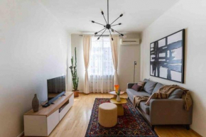 Modern Condo in the City Center